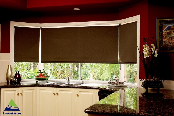 Roller blinds blackout
